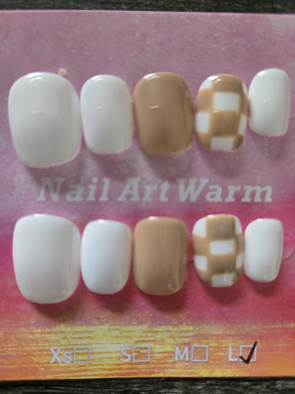 White & Brown Geometric Dodo (Shorties) Press On Nails